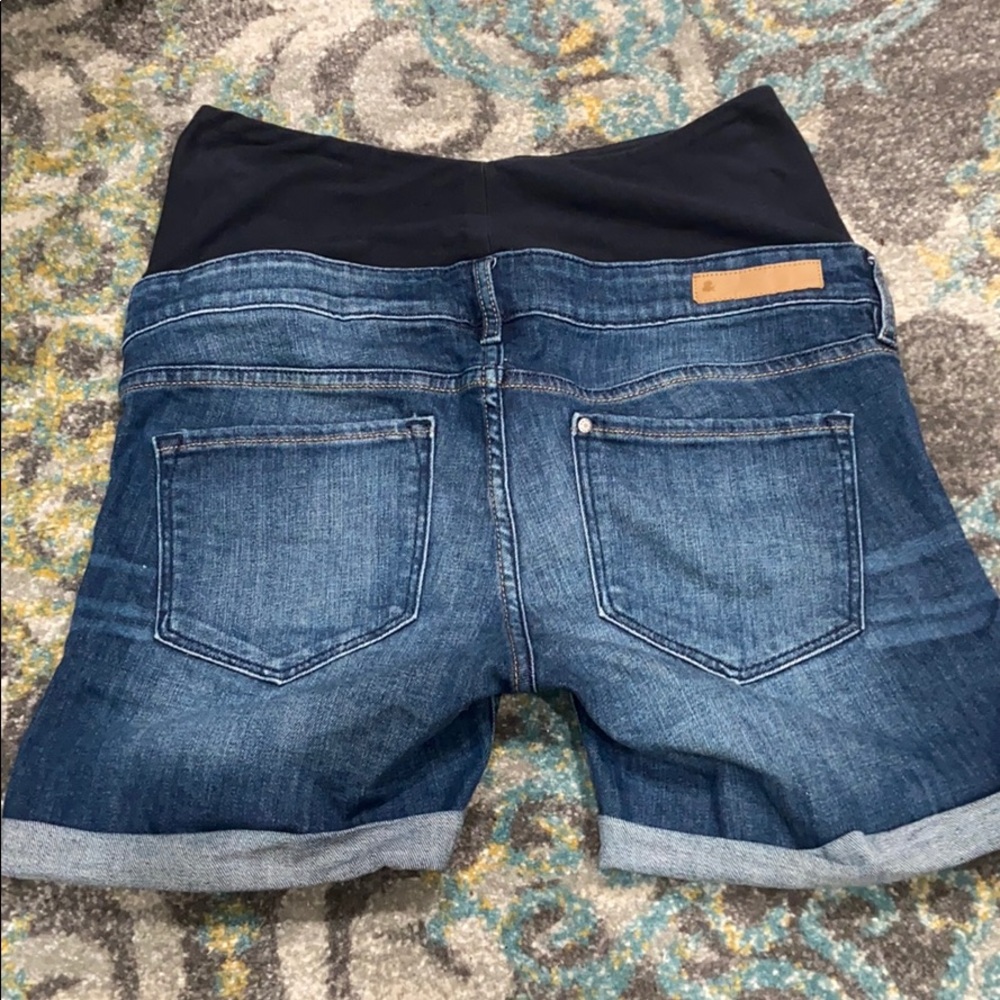 Maternity shorts